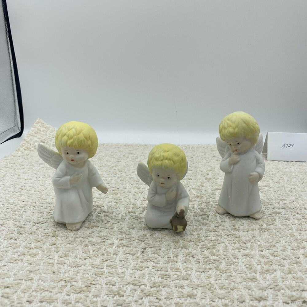 VINTAGE GROUP OF THREE BABY ANGELS, CERAMIC FIGURINES